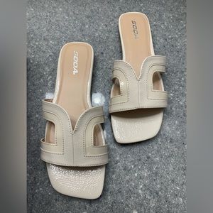 Soda Sandals-Cream
